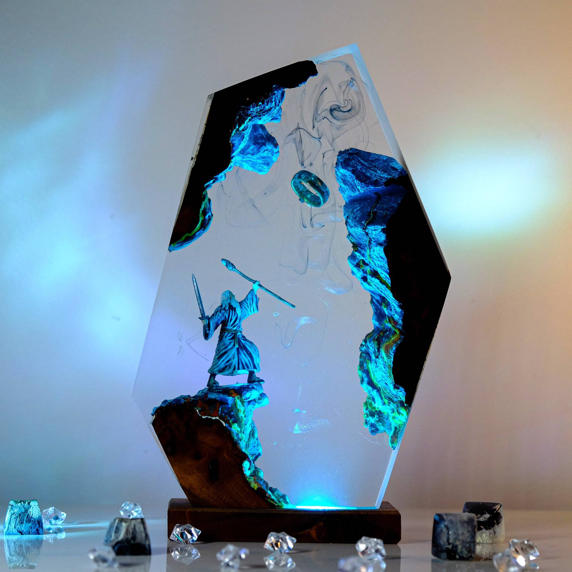 Desk Setup Lamp - Lámpara de Resina con Figura de
